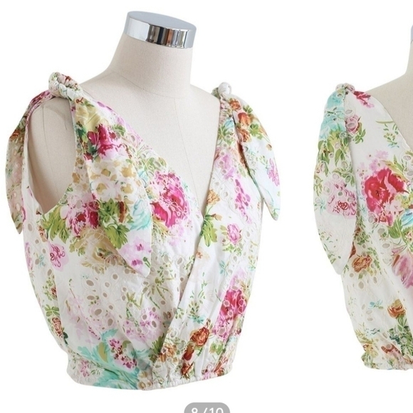 FLOWER EMBROIDERED TIE-STRAP WRAPPED TOP size medium - Picture 3 of 5